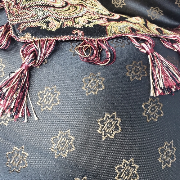 Chris Madden 2-Piece Decorative Pillow Set - Picture 3 of 9